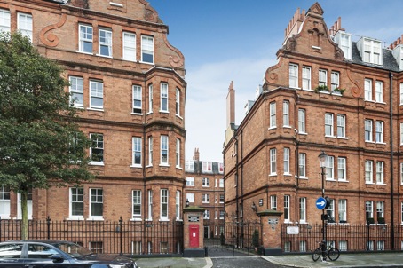 Flat For Sale Chelsea Kings Road Exterior View